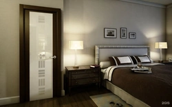 Спальни дизайн если дверь коричневая