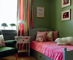 Зелено розовая спальня фото