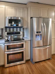Built-in kitchen appliances in the kitchen photo