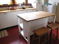 Стол из столешницы для кухни своими руками фото