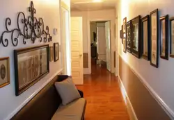 How to hang a photo in the hallway