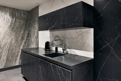 Dark porcelain tiles in the kitchen interior