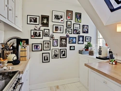 Расположение фото на стене кухни