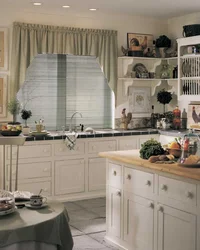 How to decorate a window with blinds in the kitchen photo