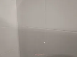Ваннаға арналған ерітіндінің түсті фотосуреті