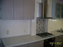 Фото кухни с трубами в квартире