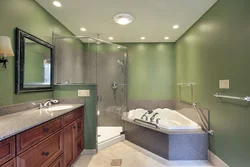 Недорогой потолок в ванной фото