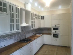 Surrey ceramic tiles in the kitchen interior