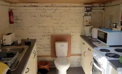 Квартира с ванной на кухне фото