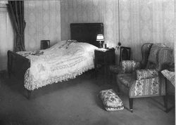 Sovet yataq otağı foto