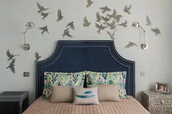 Bedroom design with wall decor