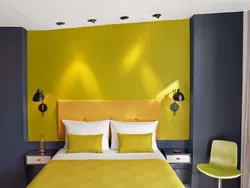 Спальня жоўта сіняя фота