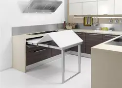 Дизайн кухни с раздвижным столом