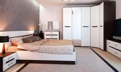 Современный дизайн спальни угловой комнаты