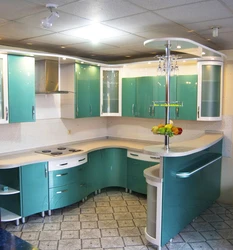 Радиусные кухни фото угловые для маленькой кухни