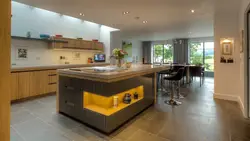 Bar counter in the kitchen island design