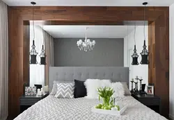 Mirror design in a small bedroom