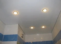 How to place lamps on the ceiling in the bathroom photo