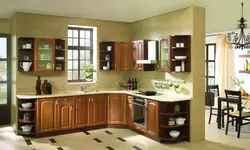 Фото угловой кухни с открытыми полками