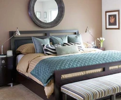 Combination of gray and brown in the bedroom interior photo in the interior