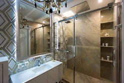 Bathroom design with large mirror