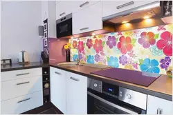 Кухня фартук с цветами дизайн фото