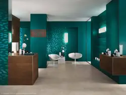 Sea ​​green bath interior