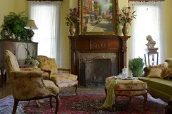 Victorian Living Room Photo