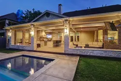 One-story kitchens photos