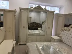 Камилланың жатын бөлмесінің суреті