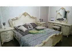 Mona Lisa bedroom photo
