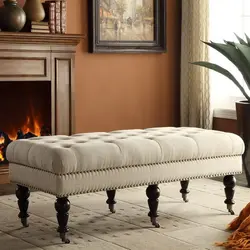 Qonaq otağındakı divan şəkli