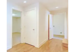 Koridordakı rozetka fotoşəkili