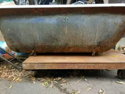 Photo used cast iron bathtub