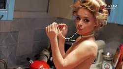 Света из кухни фото