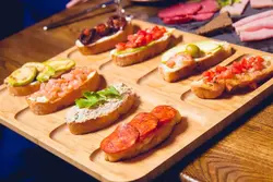 Фото таомҳои испанӣ tapas
