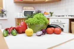 Овощи на кухне фото