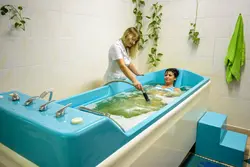 Sanatoriya fotoşəkilində hamam