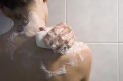 Мытье в ванной фото