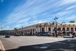 Акси Хонаи Истиқоматӣ Дар Берун