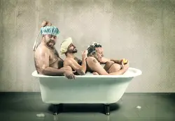 Ваннадағы отбасылық фотосуреттер
