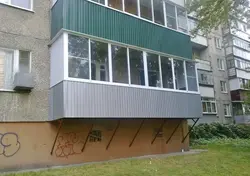 Фота лоджыя з вуліцы
