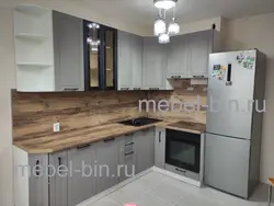 Ас үйдегі одеколон бұрышының фотосы