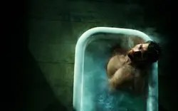 Photo underwater in the bathroom