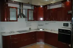 Кухня со скошенным углом фото