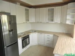 Kitchen With Beveled Corner Photo