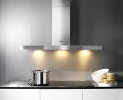 Вертыкальная выцяжка для кухні фота