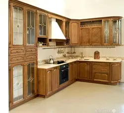 Фота кутніх кухняў з масіва