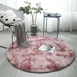 Round carpet in the bedroom photo