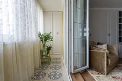 Lodjiya fotoşəkilindəki fransız pəncərələri